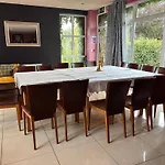 The Folly Group Sleeps 26 كيلكيني