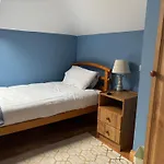 The Folly Group Sleeps 26 بيت للعطل