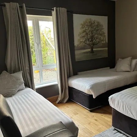 The Folly - Sleeps 28 基尔根尼