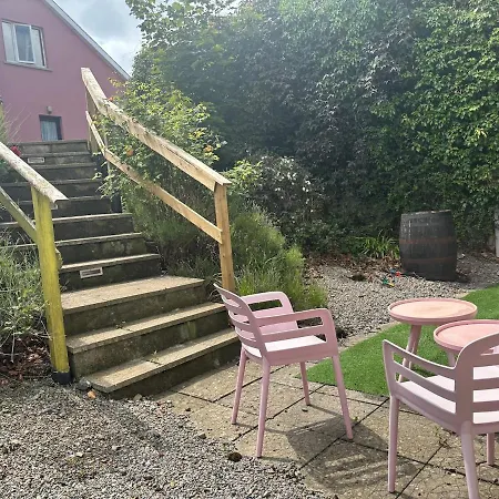 The Folly - Sleeps 28 度假居 基尔根尼