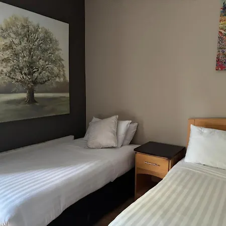 The Folly - Sleeps 28 * 基尔根尼