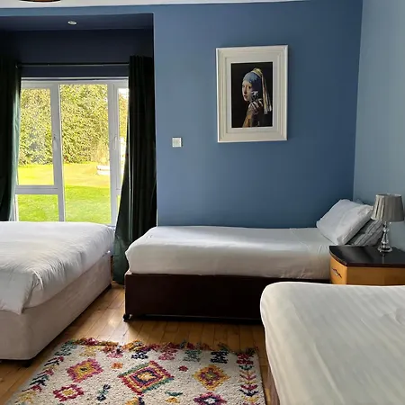 The Folly Group Sleeps 26 Prázdninový dům