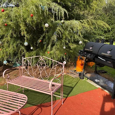 The Folly Group Sleeps 26 Prázdninový dům