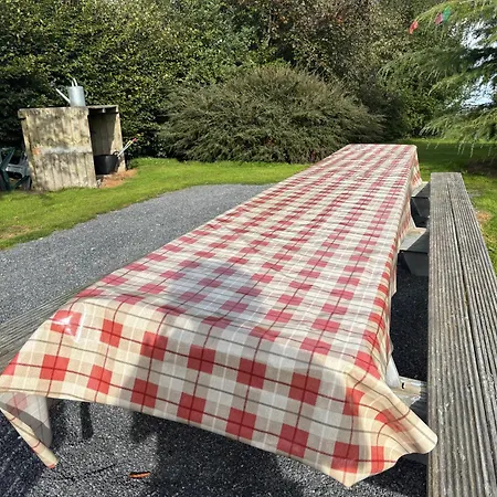 The Folly Group Sleeps 26 Prázdninový dům