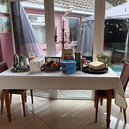 Prázdninový dům The Folly Group Sleeps 26 Kilkenny