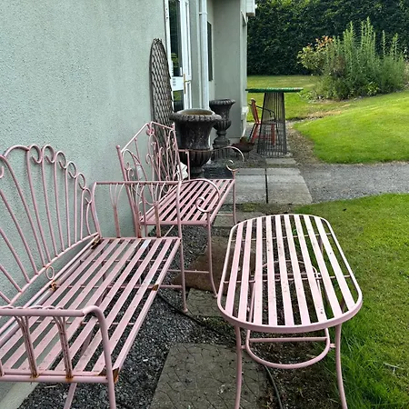 The Folly Group Sleeps 26 Tatil Evi *