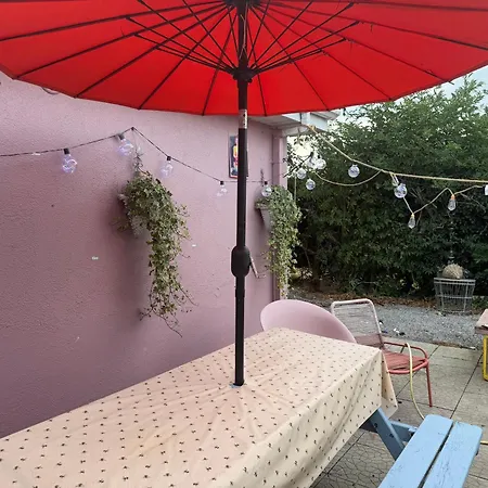 The Folly Gather Celebrate & Sleeps 26 Five Shower بيت للعطل كيلكيني