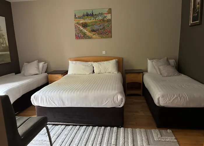 The Folly Group Sleeps 26 *