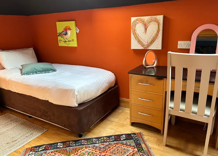 The Folly Group Sleeps 26 キルケニー