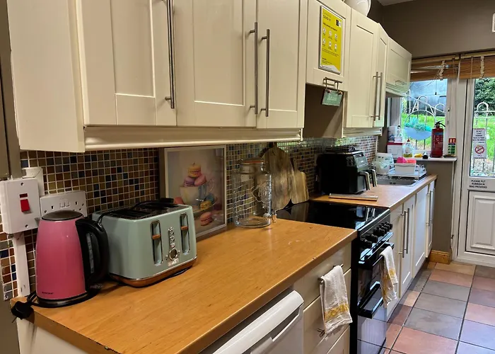 The Folly Group Sleeps 26 *