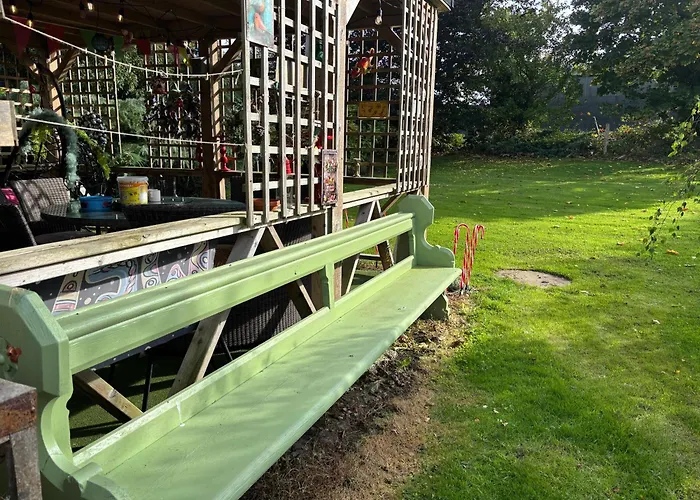 別荘 The Folly Group Sleeps 26 *