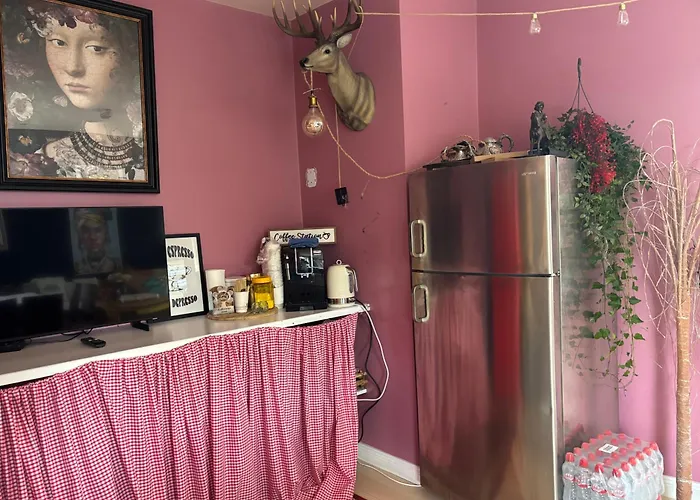 別荘 The Folly Group Sleeps 26