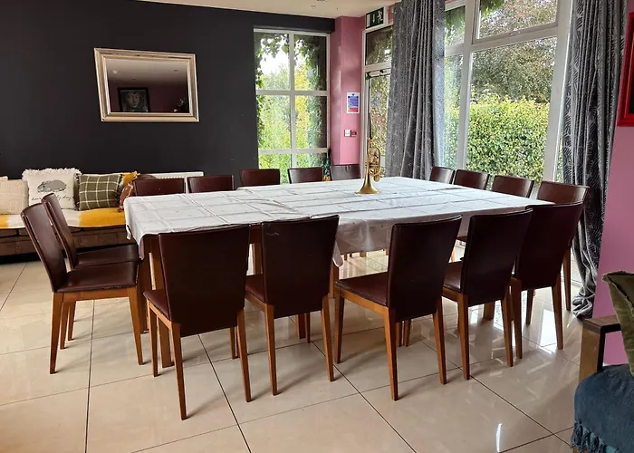 The Folly Group Sleeps 26 キルケニー