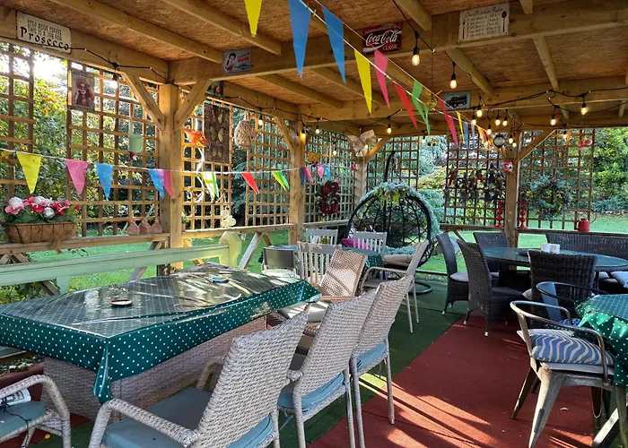 The Folly Group Sleeps 26 *